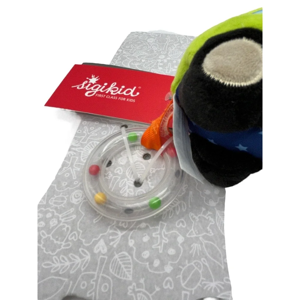 Sigikid Play & Cool Baby Plush Car Rattle Ring Crackling Foil Squeaker Green New